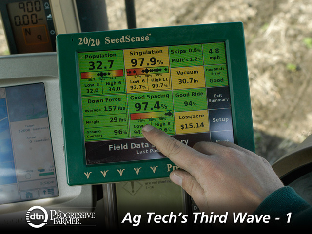 Between 2013 and 2019, Midwest farmers are expected to double their rate of adopting technology, according to a new industry study by Caledonia Solutions. (DTN photo by Gregg Hillyer)